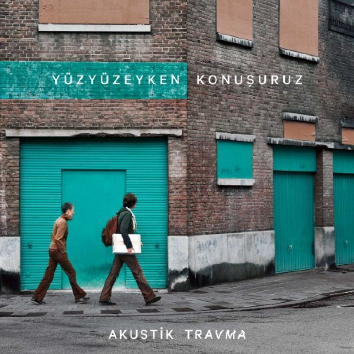Akustik Travma-Turkuaz Renkli Limitli Baskı
